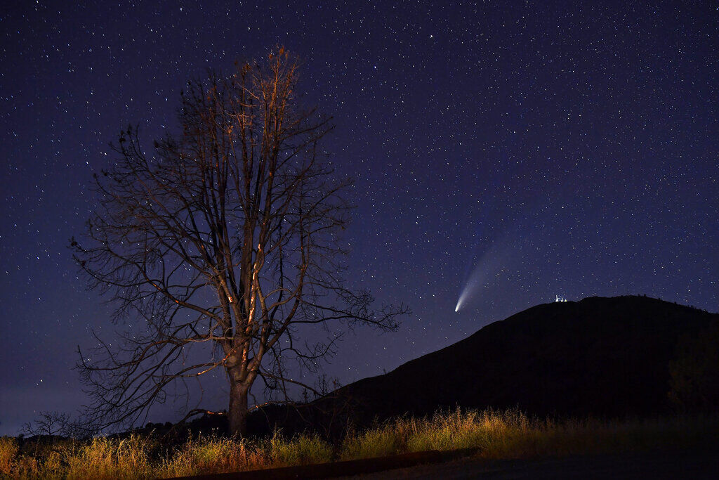 APTOPIX Comet Neowise California